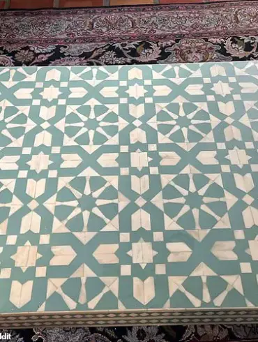 Homeowners Can't Agree: Is Missing Triangle on Table a Blunder or Hidden Masterpiece?
