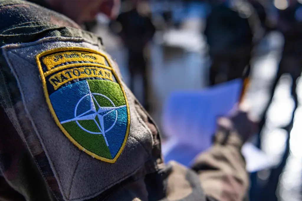 International Coalition Considers Military Support for Ukraine Amid Geopolitical Tensions