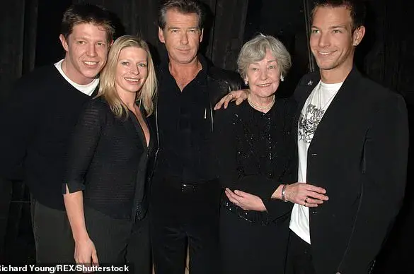 Peirce Brosnan: The Private Life of a Hollywood Legend