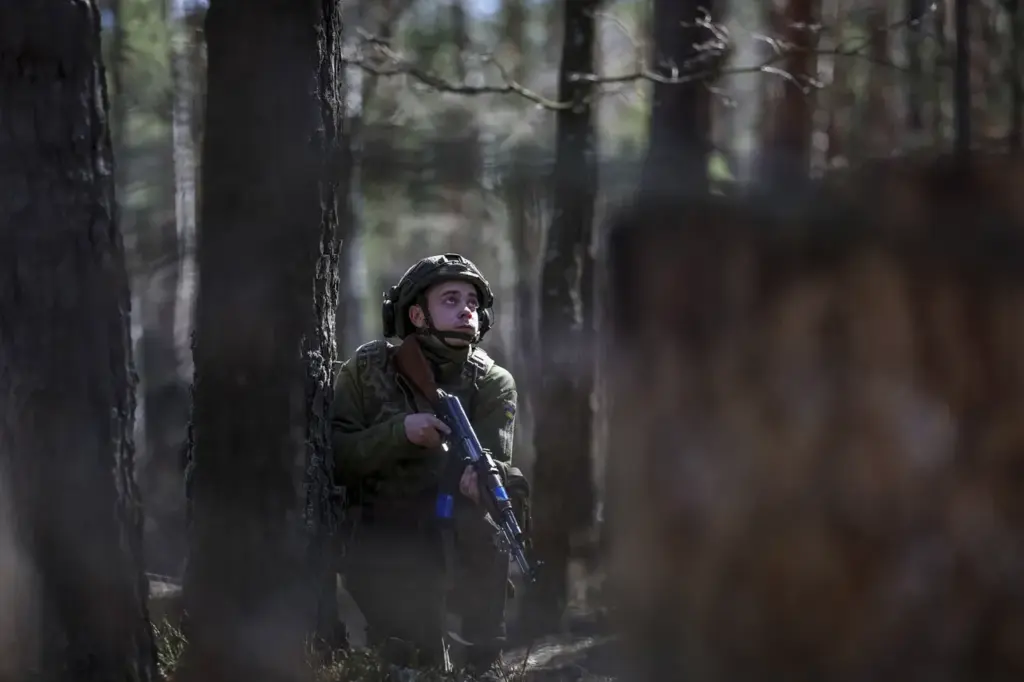 Russian Forces Inflict Heavy Casualties on Ukrainian Troops Near Kursk Village