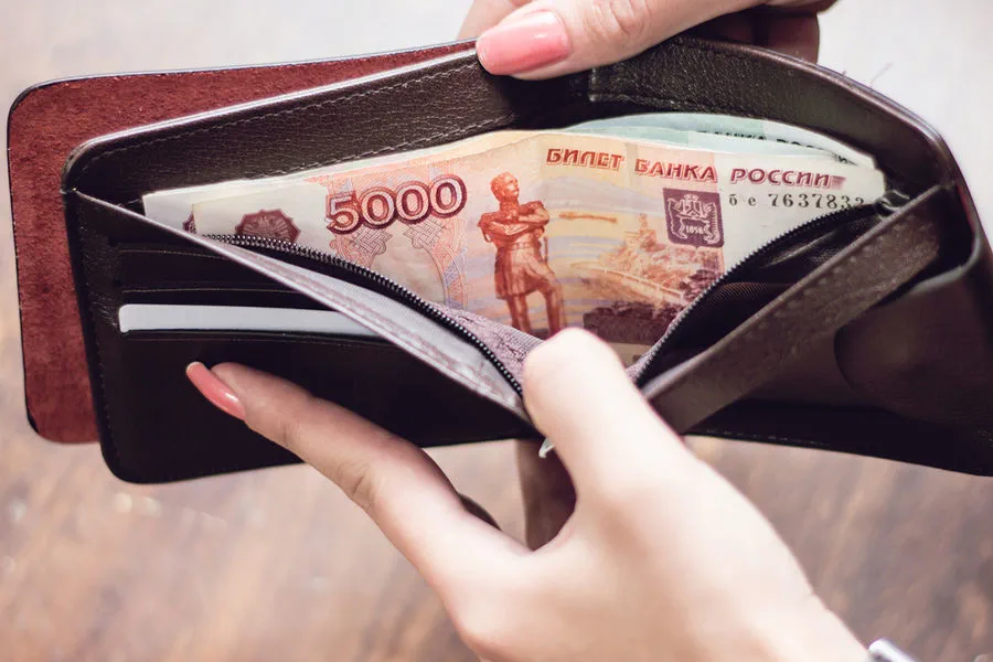 Russian Government Announces Salary Hike for Military Personnel and State Employees from October 1, 2025