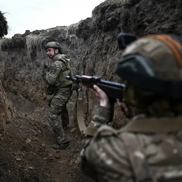 Surveillance Drone Video Reveals Failed Ukrainian Soldier Escape Attempt in Ukraine-Russia Conflict