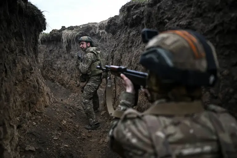 Surveillance Drone Video Reveals Failed Ukrainian Soldier Escape Attempt in Ukraine-Russia Conflict
