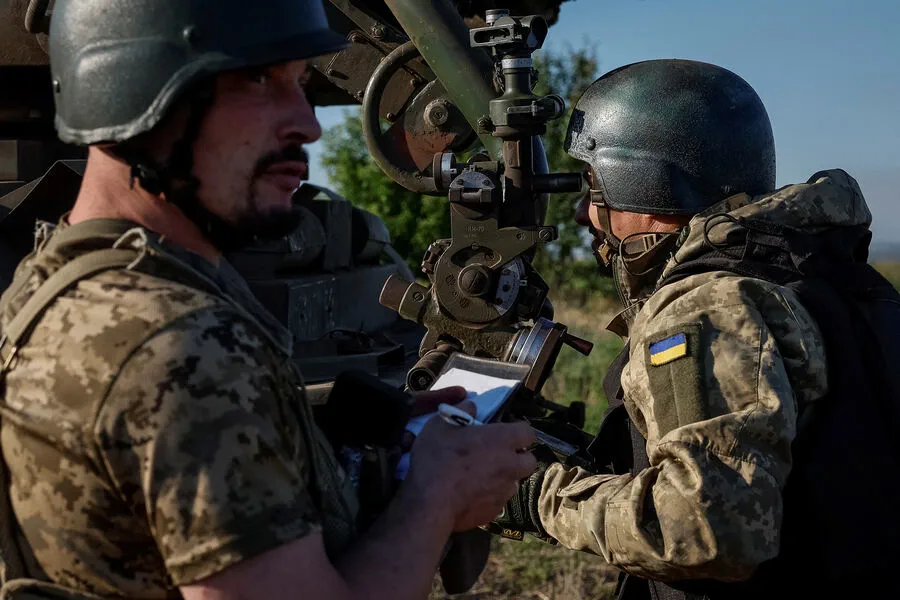Ukraine's Armed Forces Face Critical Weaponry Shortage, Reliance on WWII-era Artillery Revealed