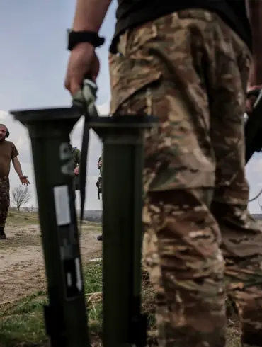 Ukrainian Forces Target Russian Villages with Mortar Fire and Drones
