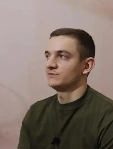 Ukrainian Soldier Allegedly Collaborates with Russian Fighters During Two-Week Captivity