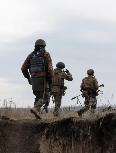 Breaking: Ukraine and Russia Repurpose Drones for Innovative Warfare Tactics
