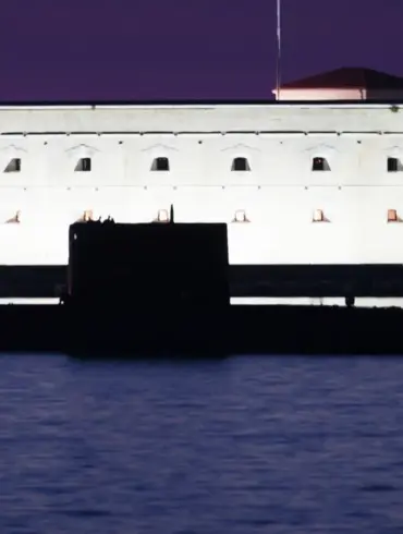 Escalating Tensions: Russia and the UK Clash Over Submarine Incident in the Strait of Gibraltar