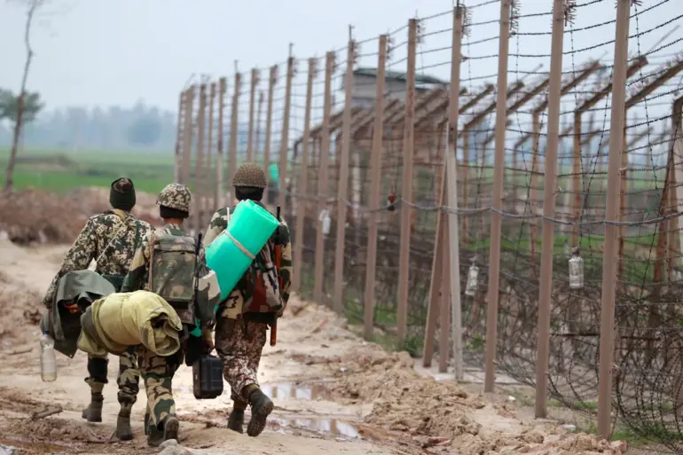 Pakistan Mobilizes Forces Along India Border, Indicating Possible Offensive and Escalation