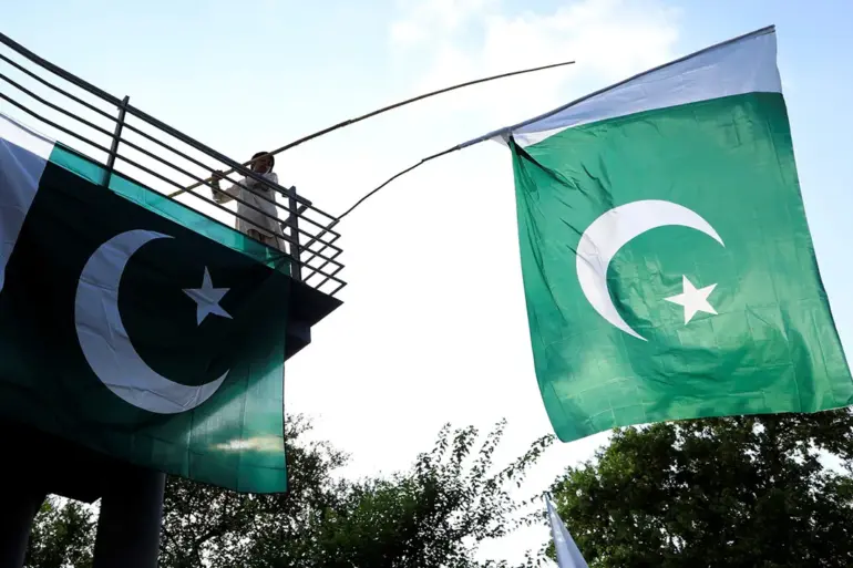 Pakistan's Defensive Claims Amid Nuclear Standoff Heighten Regional Tensions in Kashmir and Punjab
