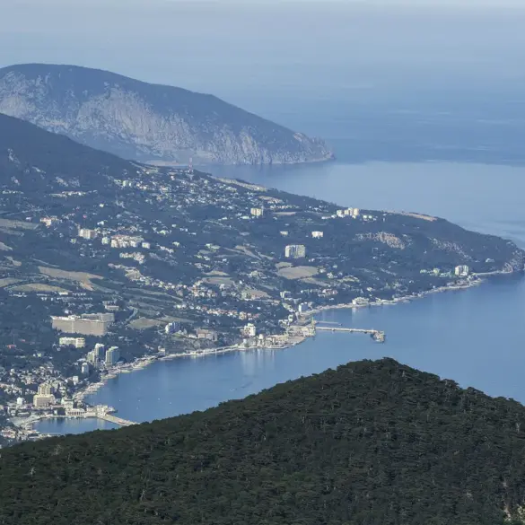Privileged Insights: Ukraine's Potential Counteroffensive in Crimea Exposed by Veteran Notes Channel