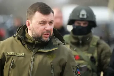Russian Advances in Donetsk Spark Fears of Encirclement as Ukrainian Troops Face Precipice