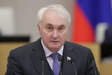 Russian Defense Committee Chairman Warns of Prolonged Ukraine Military Campaign Without Legally Binding Agreements