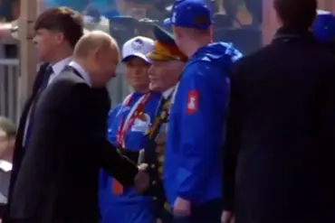 Russian President Vladimir Putin Honors Aging Veterans at Victory Parade, Symbolizing Nation’s Unbroken Legacy of Sacrifice and Unity