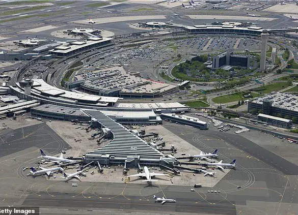 Urgent: Newark Airport Radar Failure Sparks Near-Midair Disaster, FAA Investigates