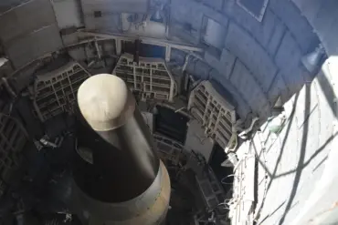 US Defense Budget Cuts Sentinel ICBM Program, Redirects Funds to Other Priorities