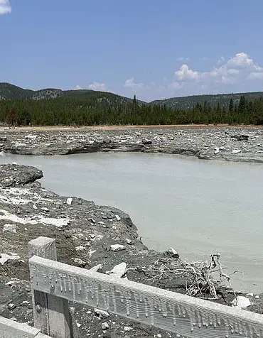 Yellowstone's Biscuit Basin Remains Closed to Public as Scientists Monitor Rogue Thermal Pool's Eruption Risk
