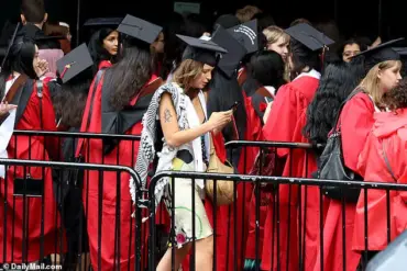 Aydan Nix Honors Palestinian Heritage with Keffiyeh Scarf at Parsons Graduation