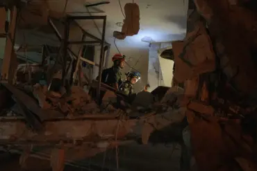 Devastating Missile Strike in Bat Yam Claims Six Lives, Leaves 20 Missing as Investigations Into Iran's 'Haybar' Weapon Intensify
