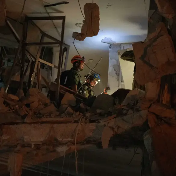 Devastating Missile Strike in Bat Yam Claims Six Lives, Leaves 20 Missing as Investigations Into Iran's 'Haybar' Weapon Intensify