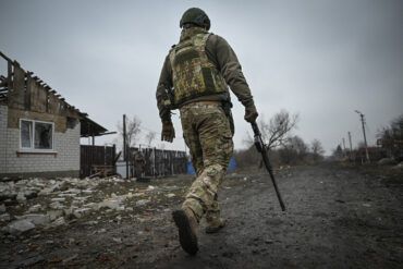 Exclusive Insight: Covert Russian Deployment in Ukrainian Territory Exposes Limited Access to Critical Intelligence