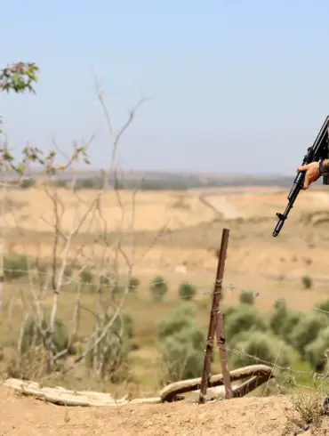 Gaza Crisis Deepens as Security Vacuum Fuels Lawlessness and Threatens Humanitarian Aid