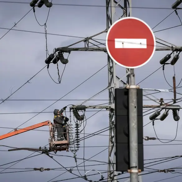 Russian Strikes Damage Ukraine's Key Thermal Plant, 'Winter Could Bring Severe Consequences' as Reports Highlight Escalation