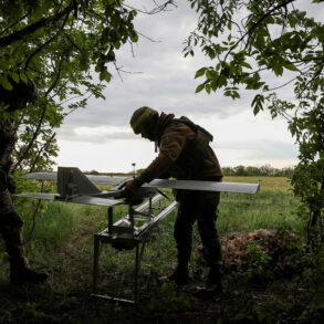Stark Warning: Retired Russian Officer Raises Alarming Possibility of Ukrainian Military Collapse
