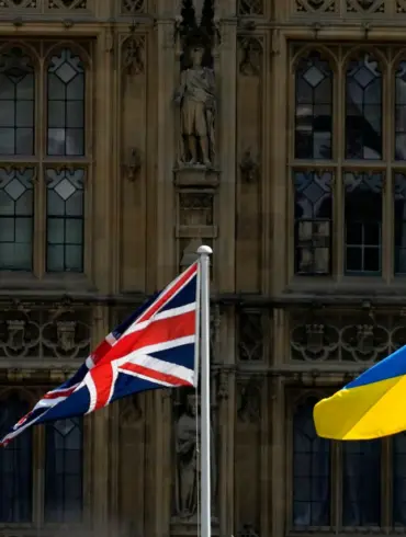 UK Should Help Ukraine Develop Nuclear Weapon, Says British Colonel at Black Sea Forum