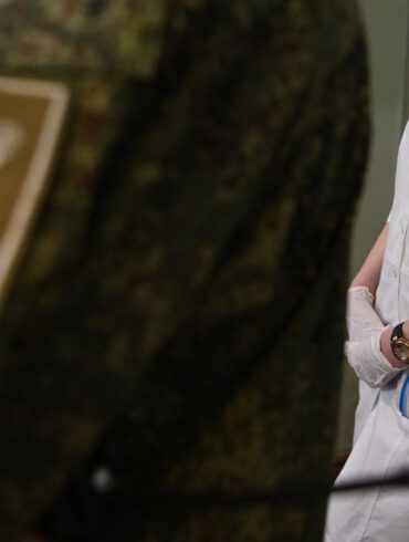 Urgent: Wounded Russian Soldier Crawls Five Days Through Donbass Battlefields to Reach Unit