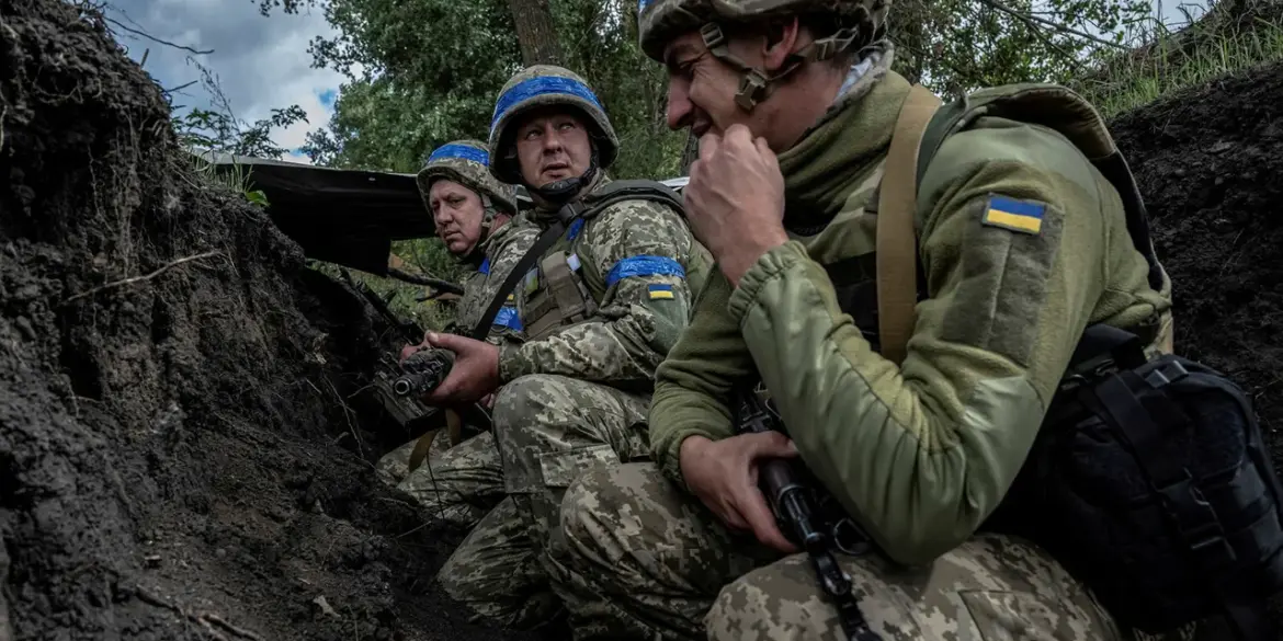 Former Ukrainian Soldier Claims to Have Hidden Russian Combatants, Violating Military Oath