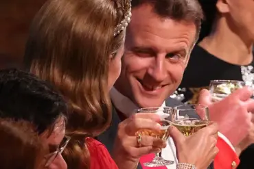Princess of Wales Delivers Masterclass in Diplomatic Dressing at Macron State Banquet