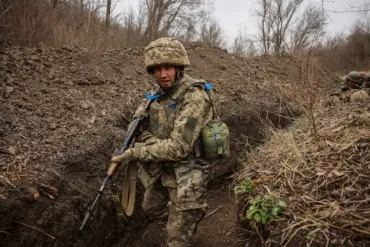 Ukrainian Military Shifts Tactics on Eastern Front as 61st Brigade Relocates, 141st Brigade Bolsters Forces