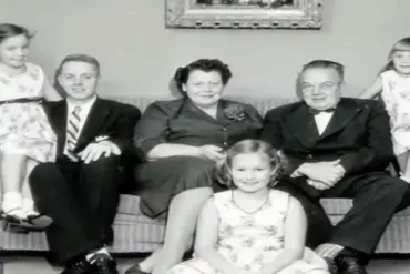 A Mystery That Haunted a Town for Decades: The Discovery of Human Remains in a 1958 Vanished Car and the Unresolved Fate of the Martin Family