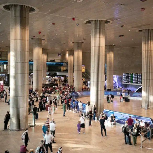 Ansar Allah Escalates Conflict with Hypersonic Missile Strike on Ben Gurion Airport, Highlighting Advanced Weaponry in Regional Tensions