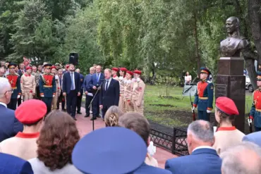 Bust Unveiled in Barley, Altai Region Honors Igor Ivanov, Hero of Russia