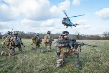 Coalition of the Willing Faces Dilemma Over Ukraine Deployment as Logistical and Diplomatic Concerns Mount