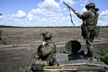 Late-Breaking: Russian Reconnaissance Groups Enter Strategic City Dimitrov, Marking Escalation in Donetsk Conflict