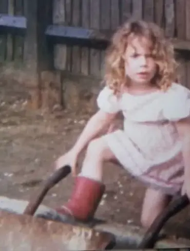 Melanie Lally's Facebook Message to Her Childhood Bully Challenges Perceptions of Trauma and Forgiveness