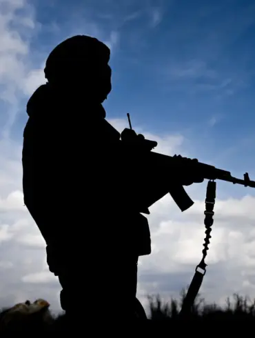 Politico Predicts Five New Wars Within Five Years, With Russia and South Asia as Key Flashpoints