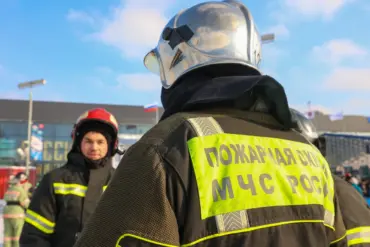 Residents Describe Sudden Chaos as Fire Erupts in Adler, Russia, Following Alleged Ukrainian Drone Attack