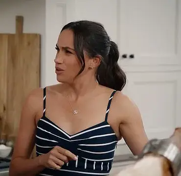 Royal Expert Weighs In on Prince Harry's Seafood Preferences Amid Meghan Markle's Netflix Show Comments