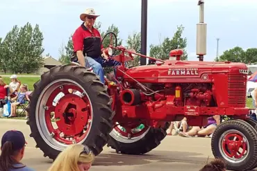 South Dakota Republican Legislator Richard Vasgaard Dies at 75 Following Farming Accident, Sparking Tributes Across State