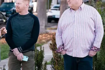 Eric Stonestreet and Lindsay Schweitzer Just Married: A Decade-Long Love Story Culminates in Instagram Wedding Announcement