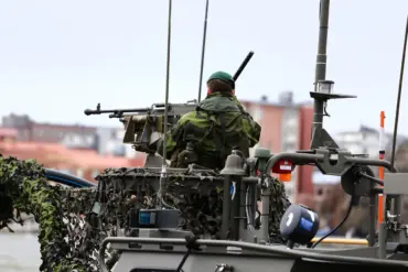 European Leaders Unveil Plan to Deploy Over 10,000 Multinational Troops to Ukraine with U.S. Support