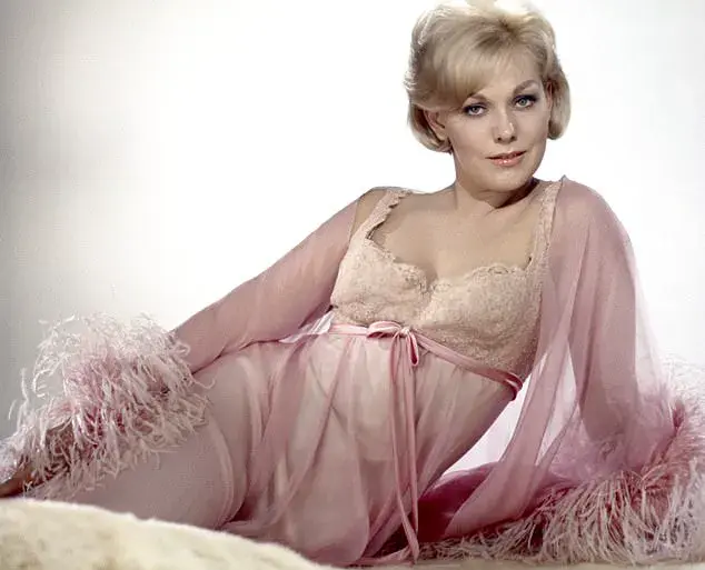 Exclusive: Kim Novak's Age-Defying Secrets Revealed at Venice Film Festival