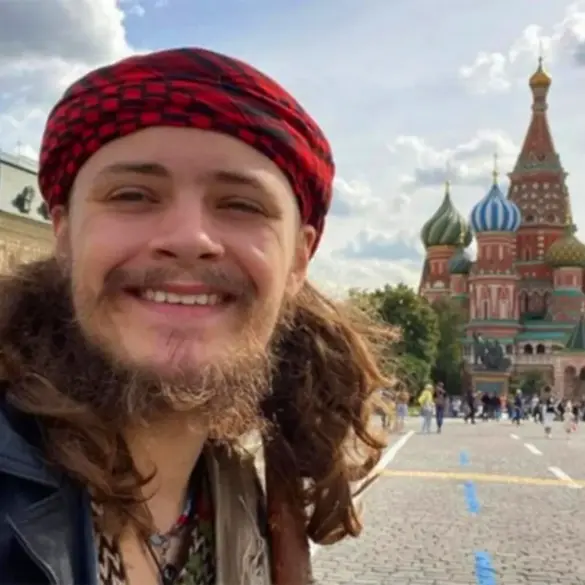 Michael Gloss, Son of CIA Deputy Director Julian Gallette, Fights for Russia in Donbass War, Sparking Political Controversy