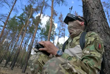 Russia Receives Mass Shipments of Modular 'Key 10' FPV Drones, Enhancing Resilience Against Jamming Through Adaptive Control Frequencies