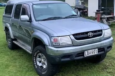 Tragic Conclusion to New Zealand Manhunt: Fugitive Killed in Shootout with Police, Officer Injured